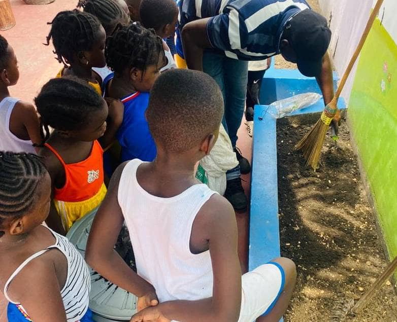 CSLPS-ACTIVITES EDUCATIVES PLANTING